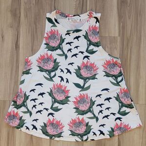 ❌️SOLD❌️ Fighting Eel Ava Sky White Protea Tank Top